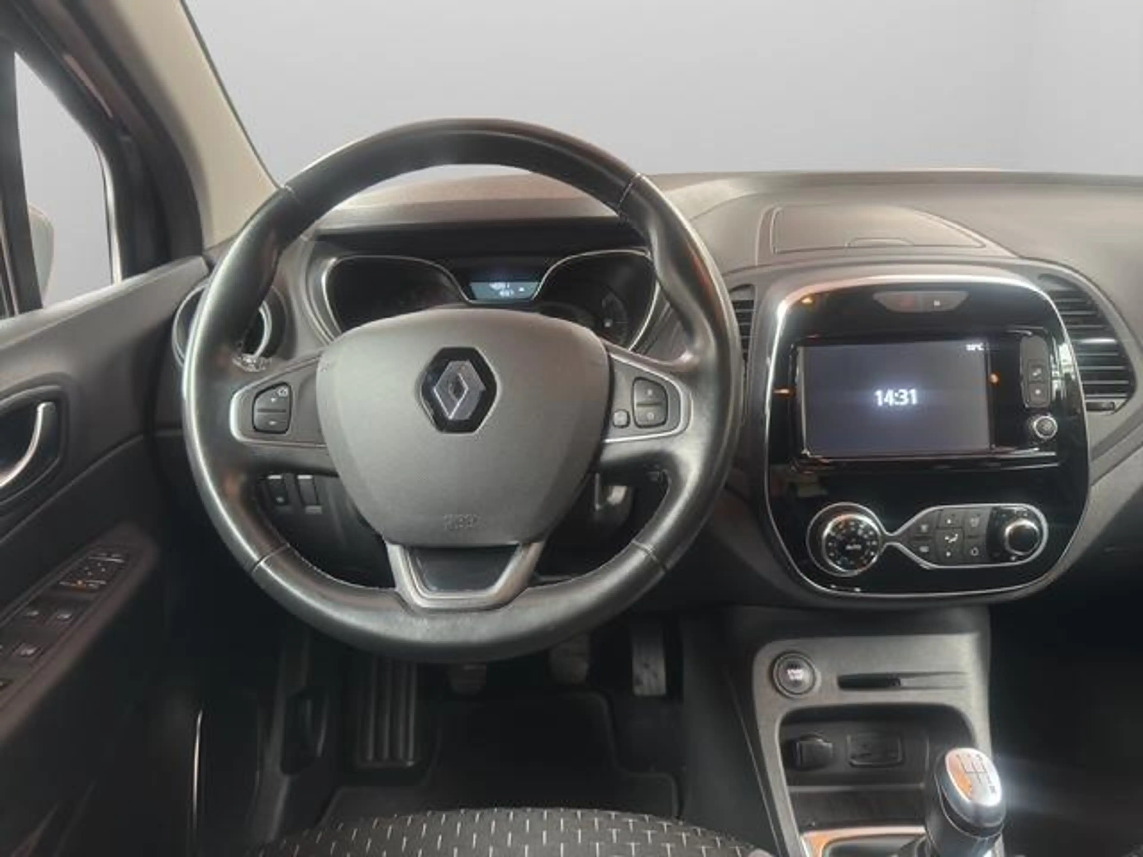 Renault Captur Intens — photo 9