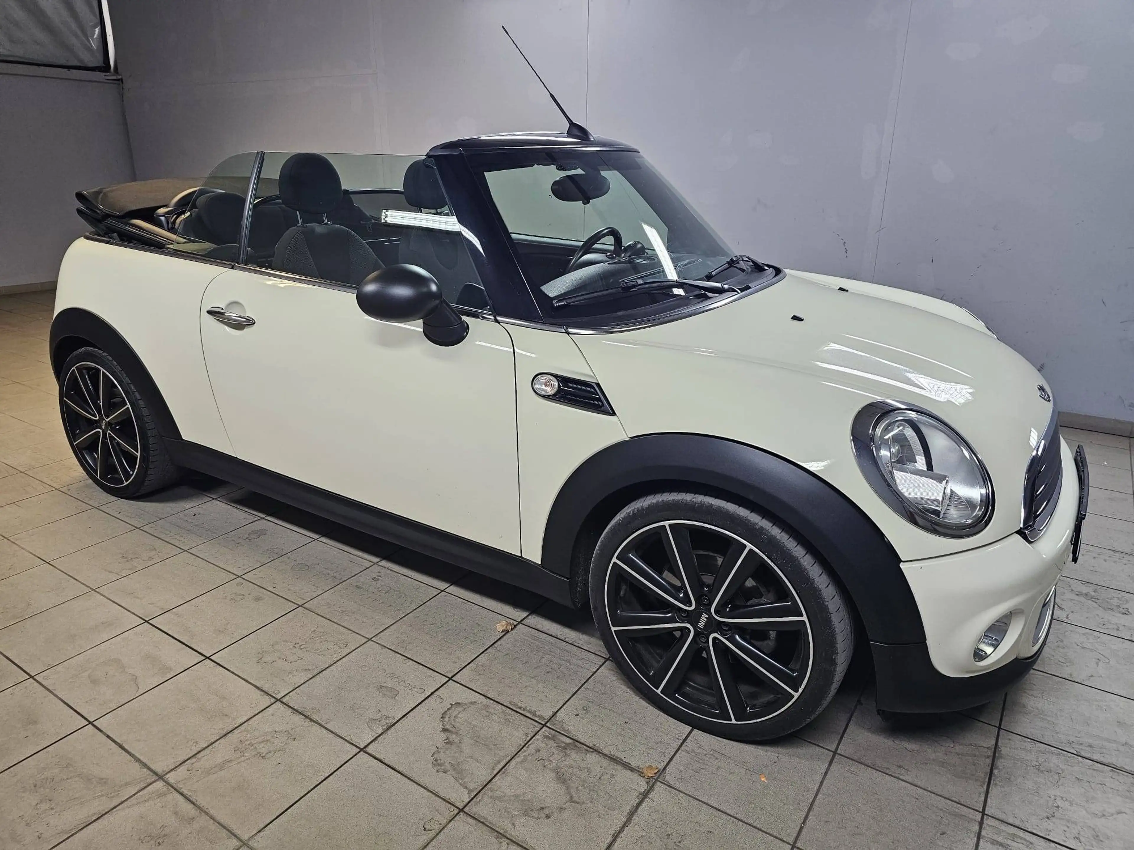 MINI One Cabrio One — photo 8