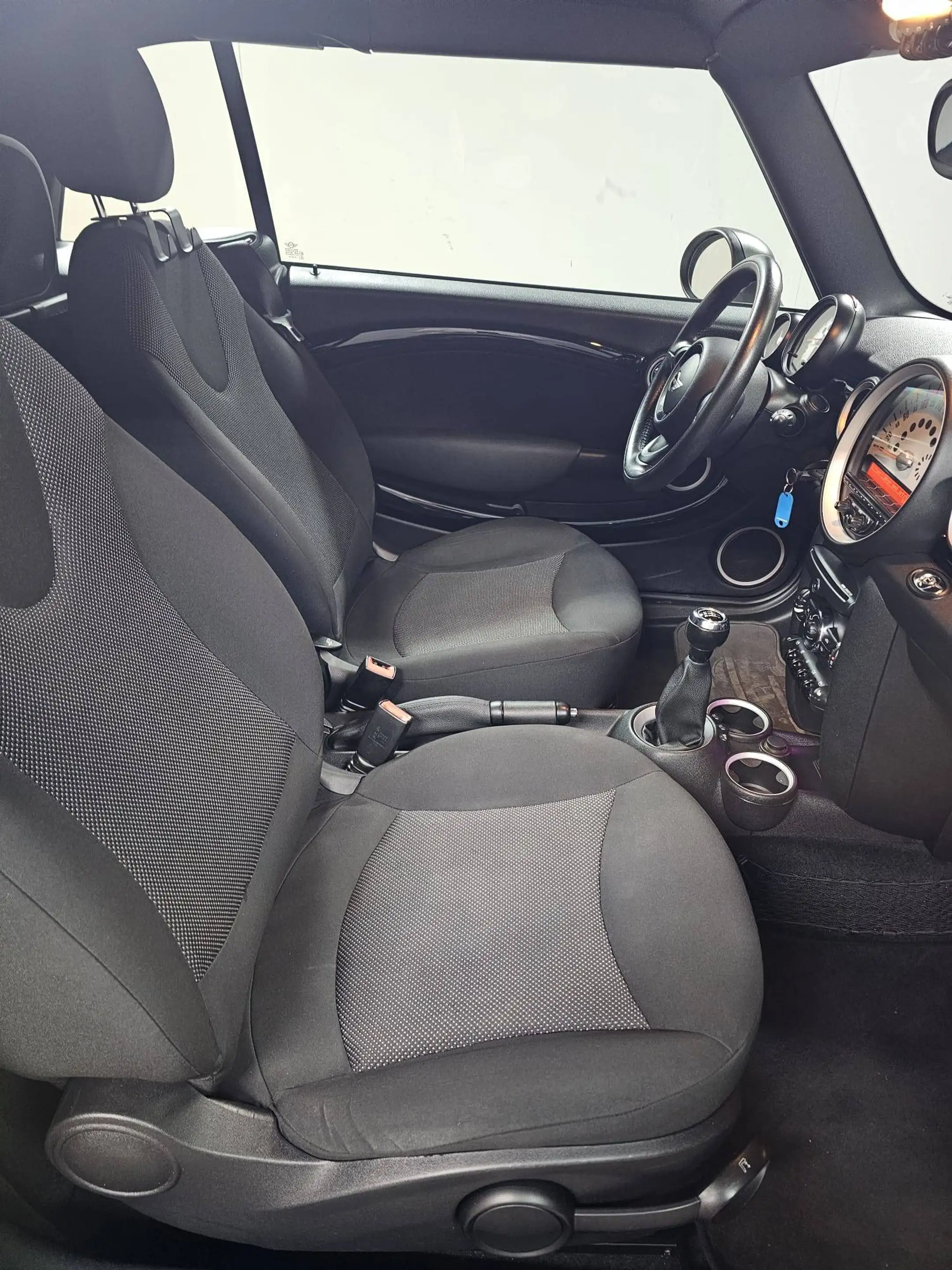 MINI One Cabrio One — photo 12