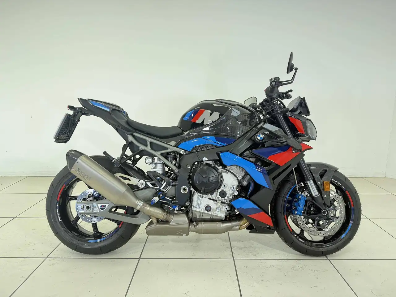 BMW M 1000 R