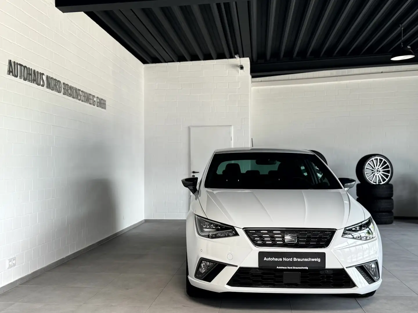 SEAT Ibiza 1.0 TSI DSG*LED*Navi*Virtual*ACC*Keyless* Weiß - 2