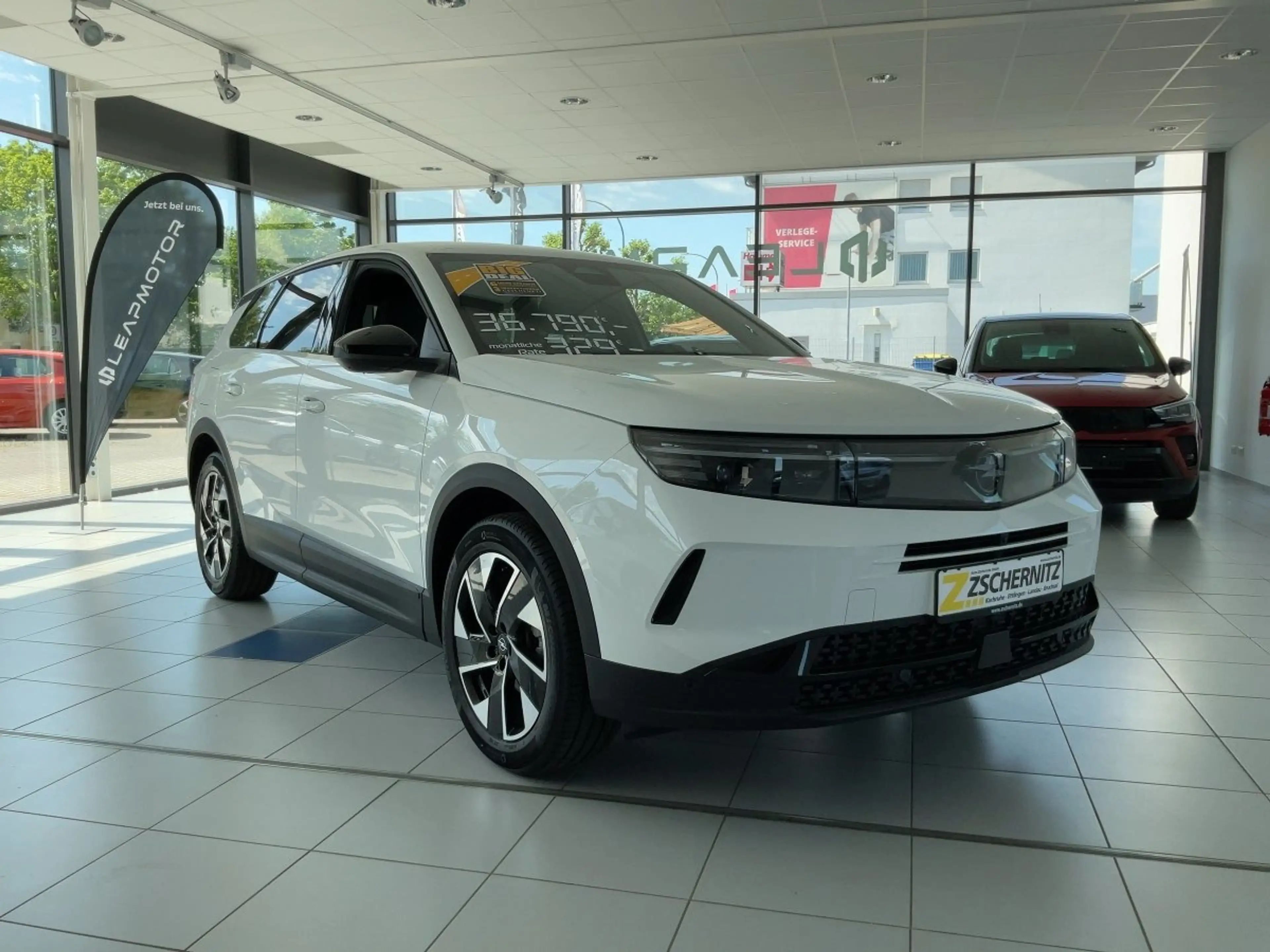 Opel Grandland 1.2 48V Mild- W Edition LED+SHZ+KlimaA — photo 5