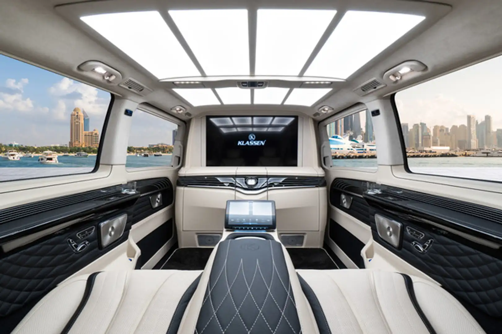 Mercedes-Benz V300 - KLASSEN VIP V-Class - Ultimate Luxury Schwarz - 1