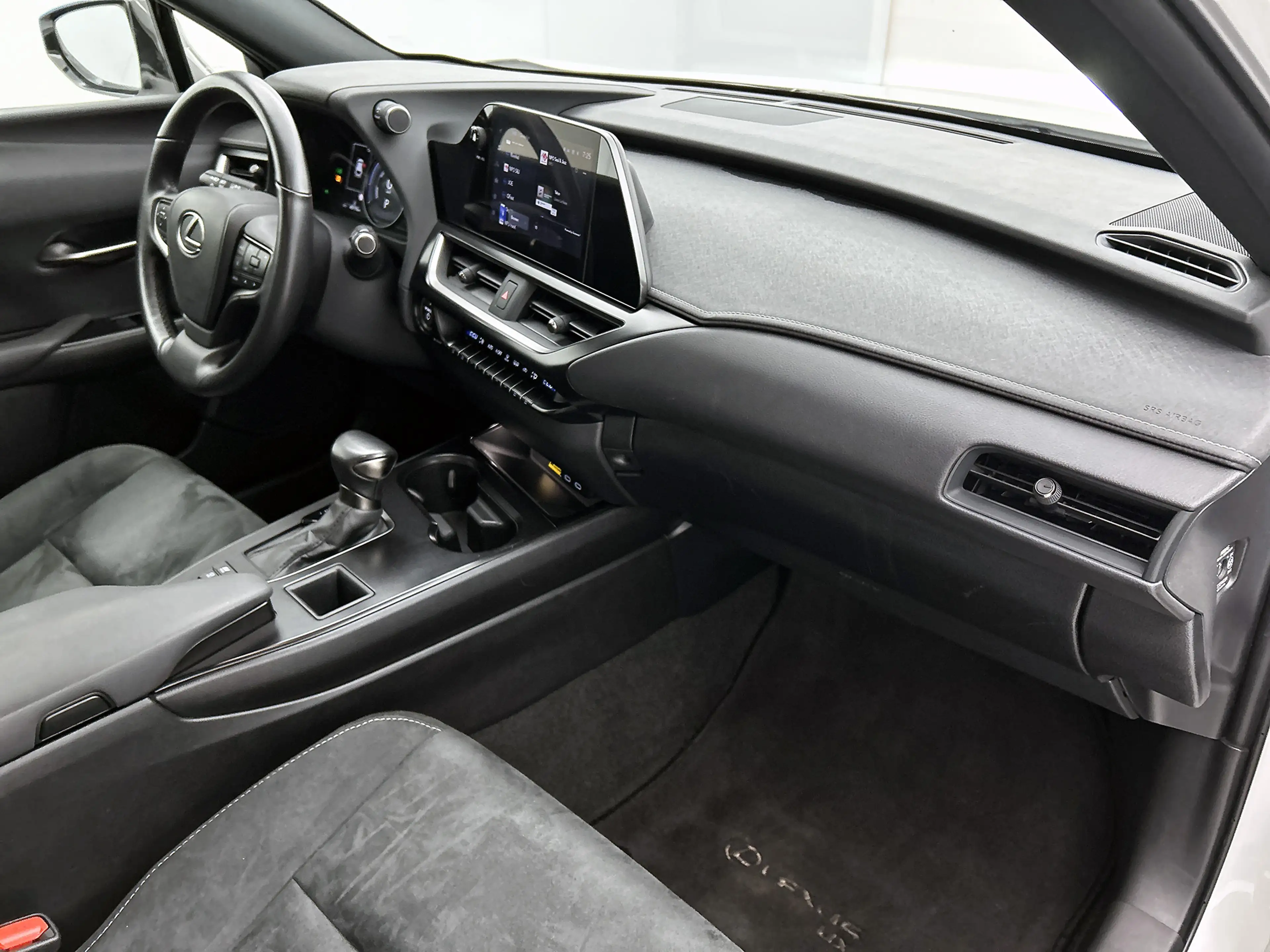 Lexus UX 250h Urban Line | Apple Carplay/Android Auto | Cruise c — photo 6