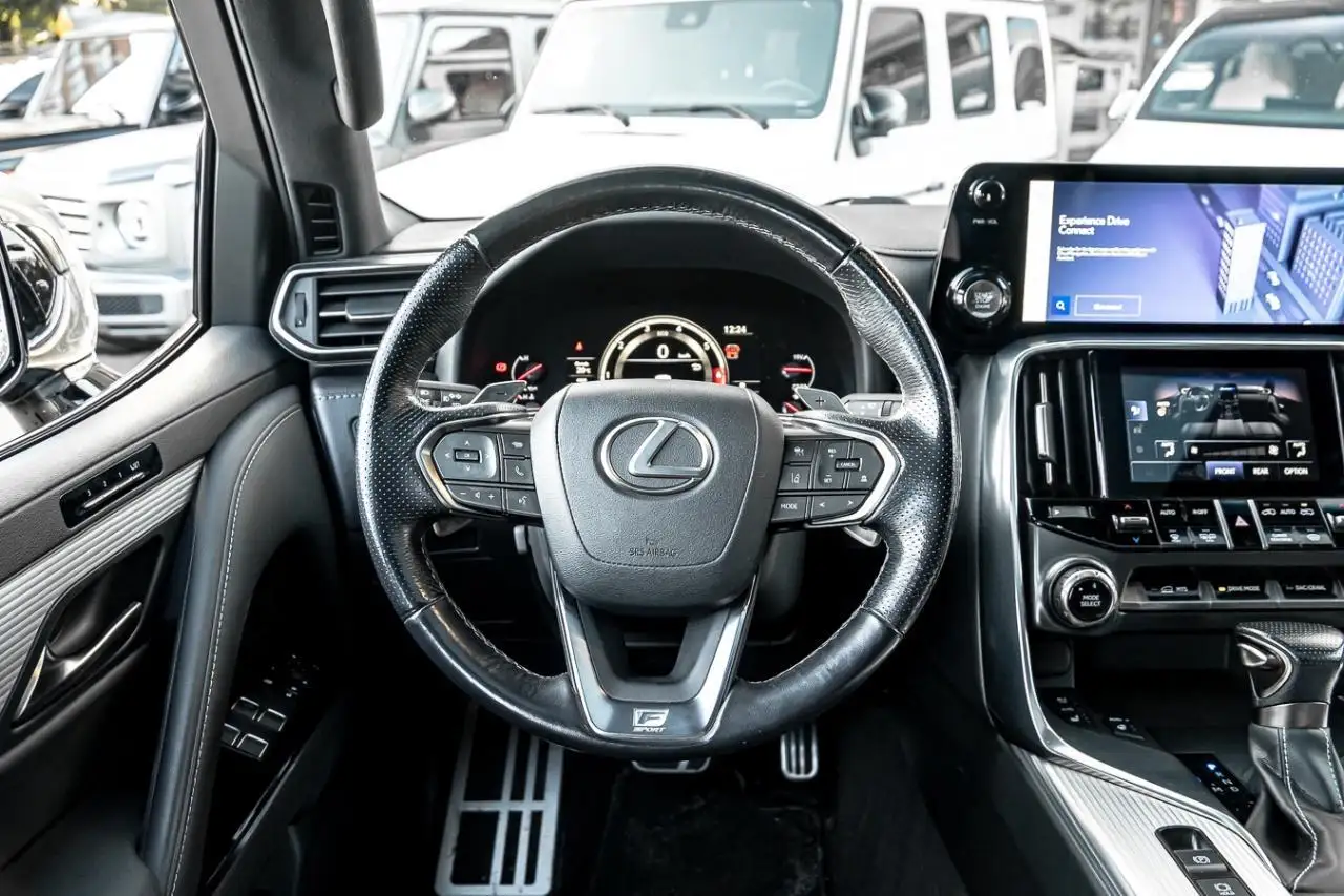 Lexus LX снимка Lexus LX