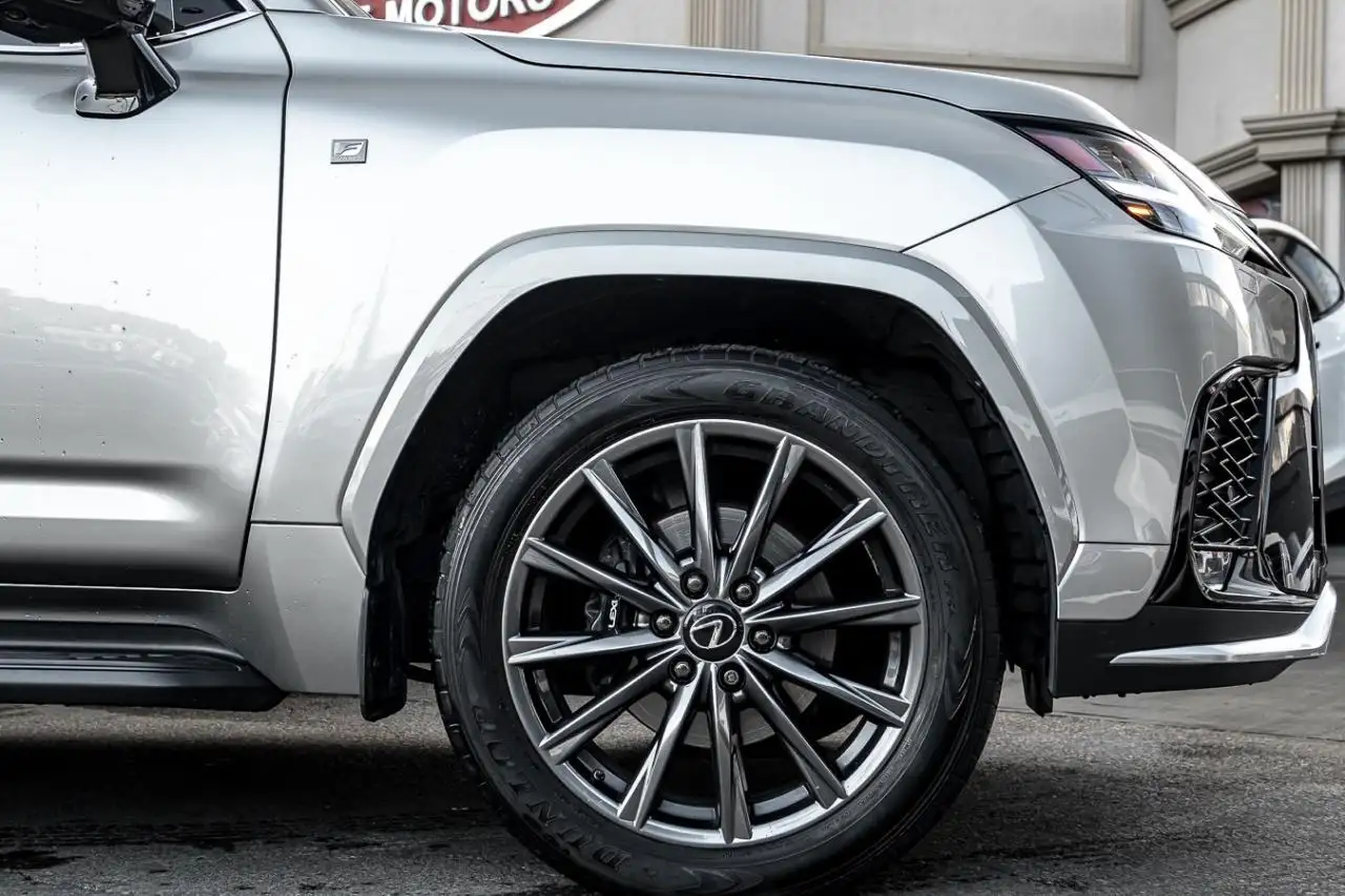Lexus LX снимка Lexus LX