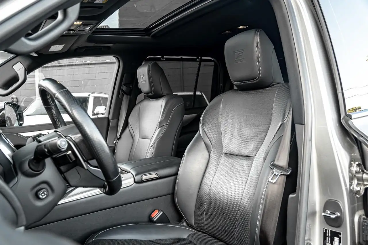 Lexus LX снимка Lexus LX