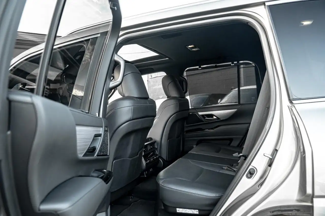 Lexus LX снимка Lexus LX