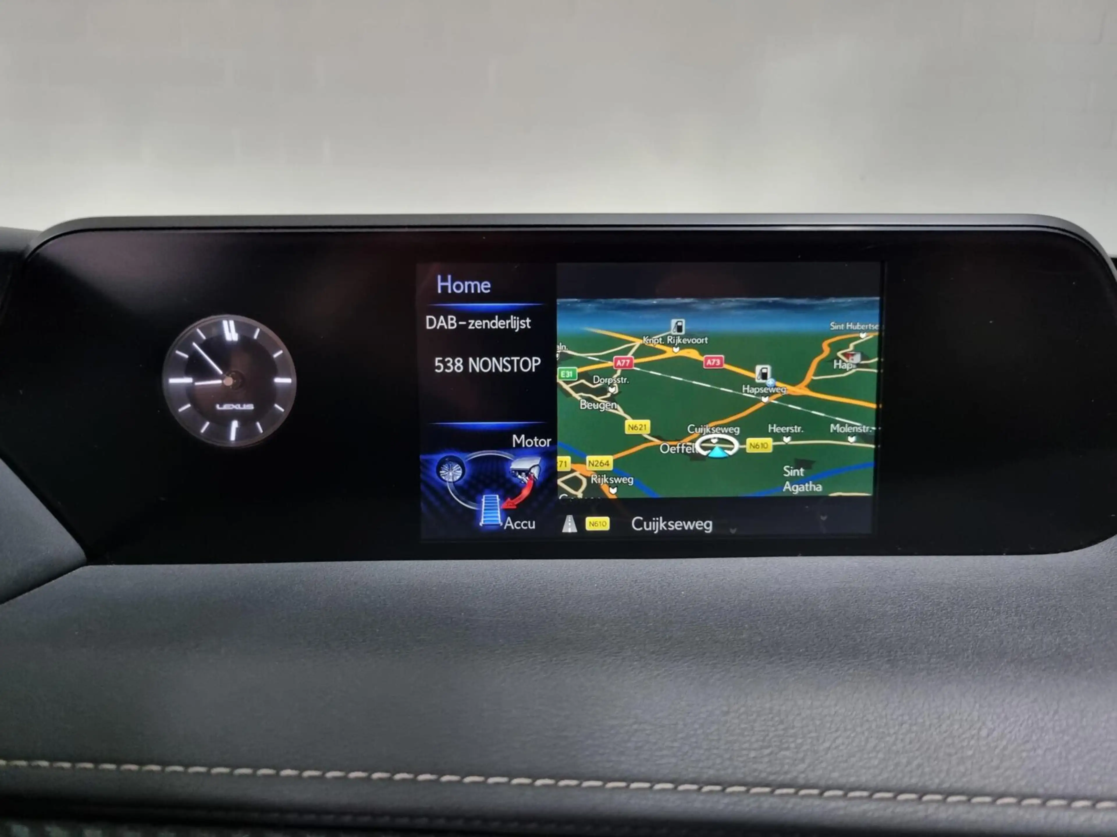 Lexus UX 250h Luxury Line / PDC / Leer / Trekhaak — photo 33