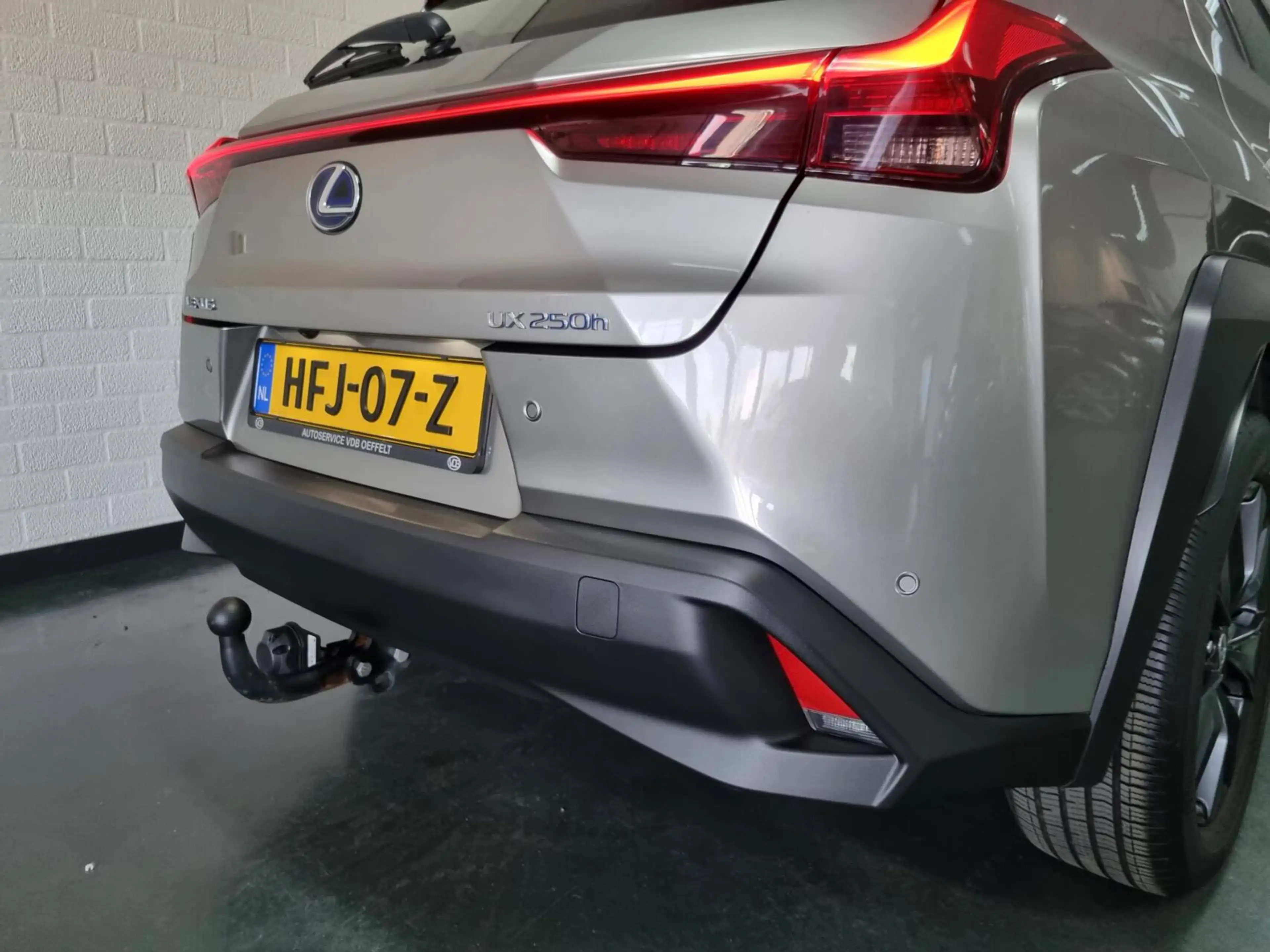 Lexus UX 250h Luxury Line / PDC / Leer / Trekhaak — photo 20