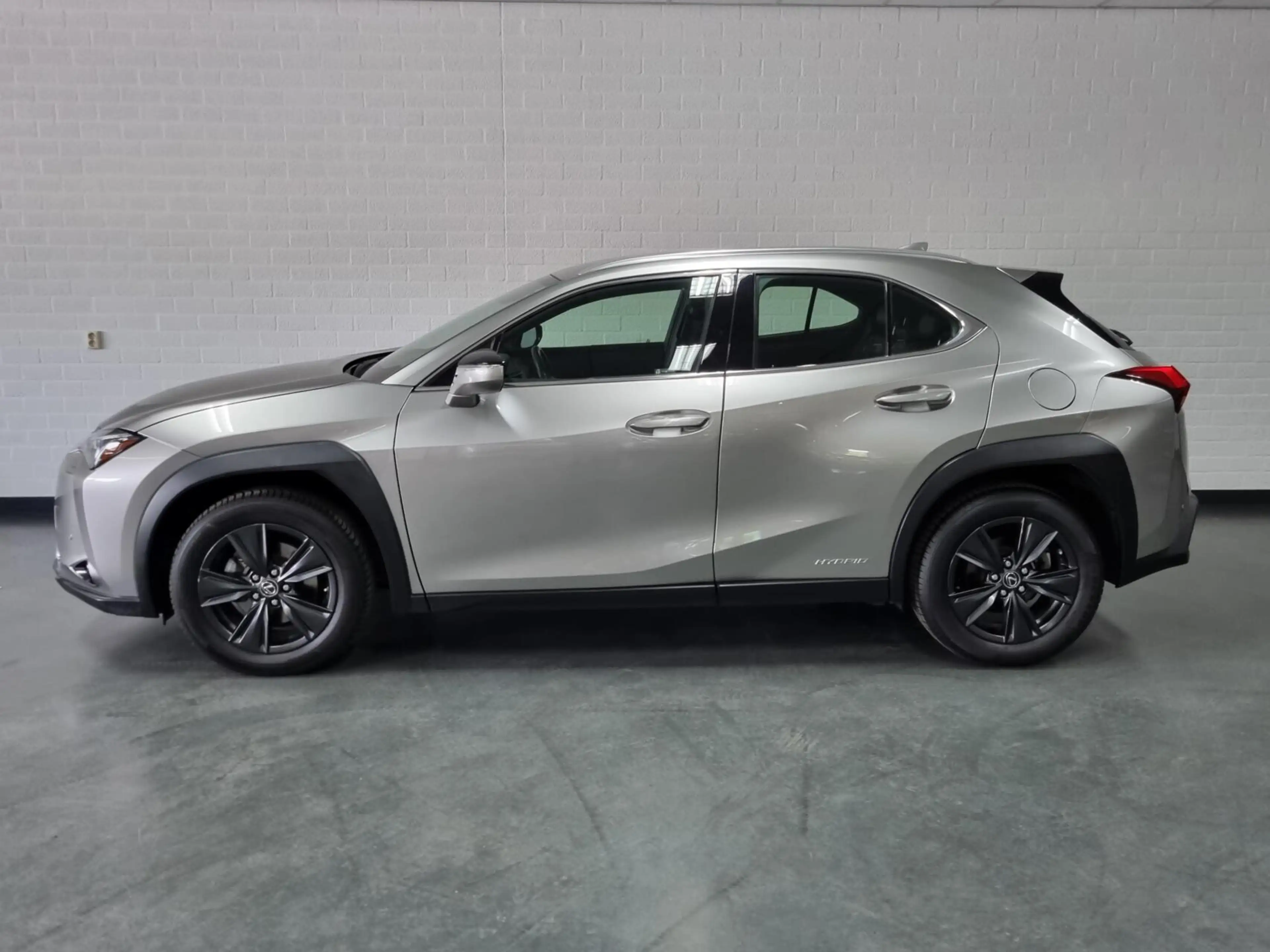 Lexus UX 250h Luxury Line / PDC / Leer / Trekhaak — photo 4