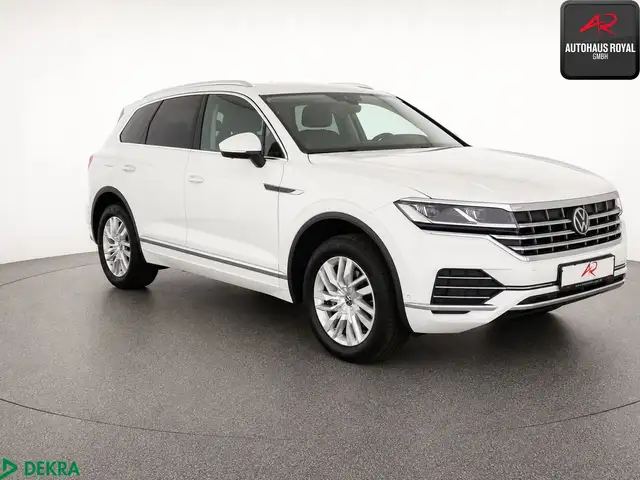 Volkswagen Touareg view 7