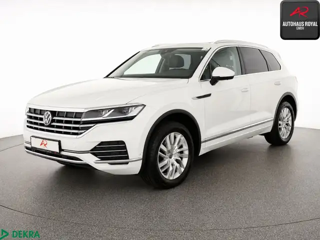 2022 Volkswagen Touareg in White for sale