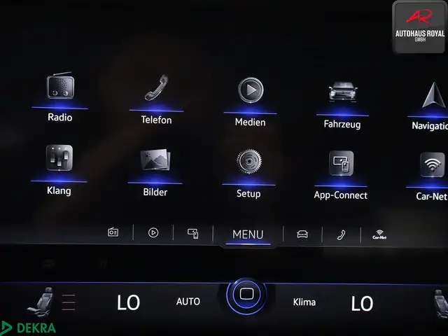 Volkswagen Touareg view 15
