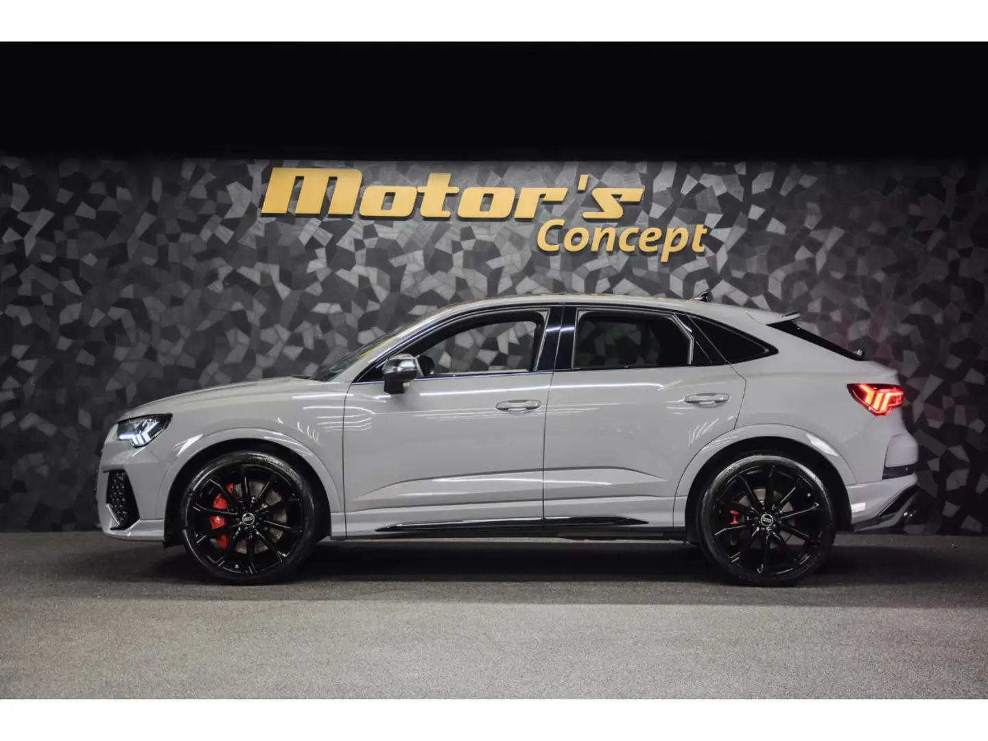 Audi RS Q3 Sportback Gris - 2