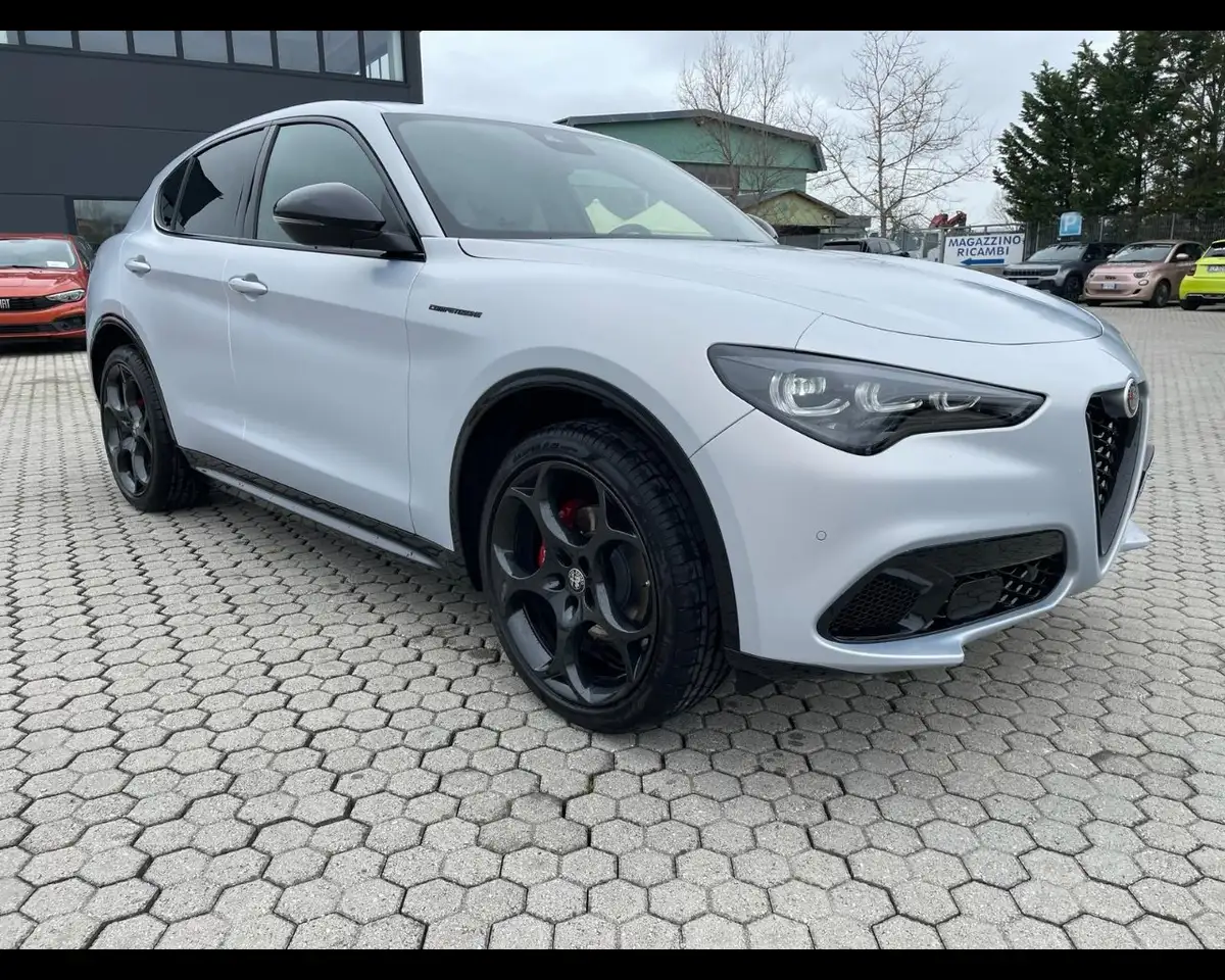 Alfa Romeo Stelvio 2024 — фото 7