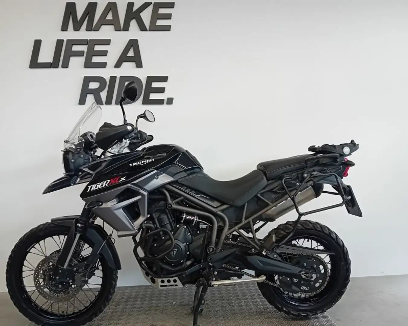 Triumph Tiger 800 XCX Negru - 2