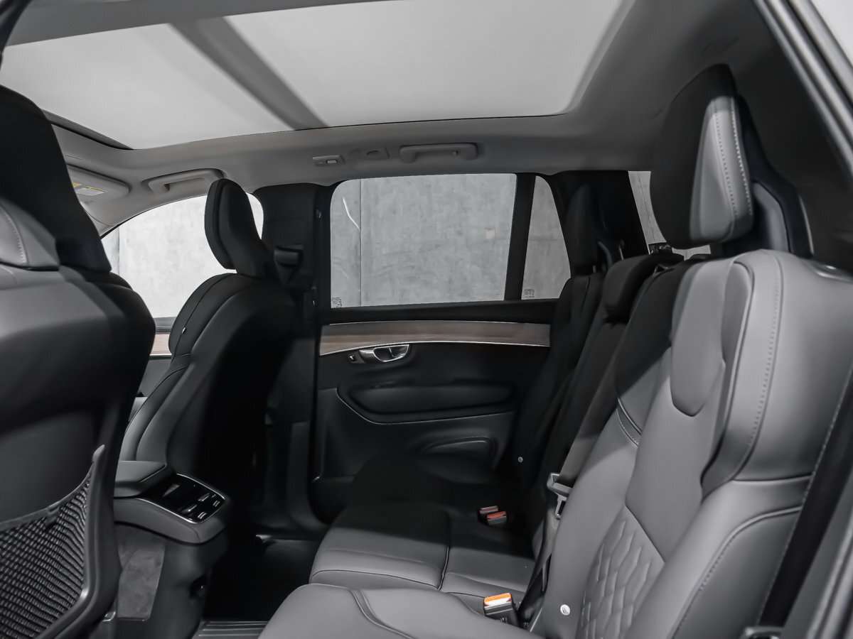 2026 Volvo XC90 Plus 7-Seater (Dark Theme) thumb 13