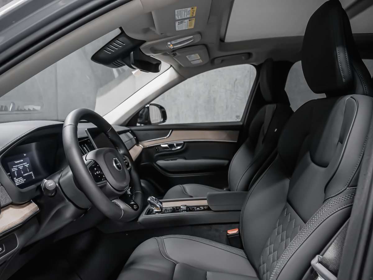 2026 Volvo XC90 Plus 7-Seater (Dark Theme) thumb 12