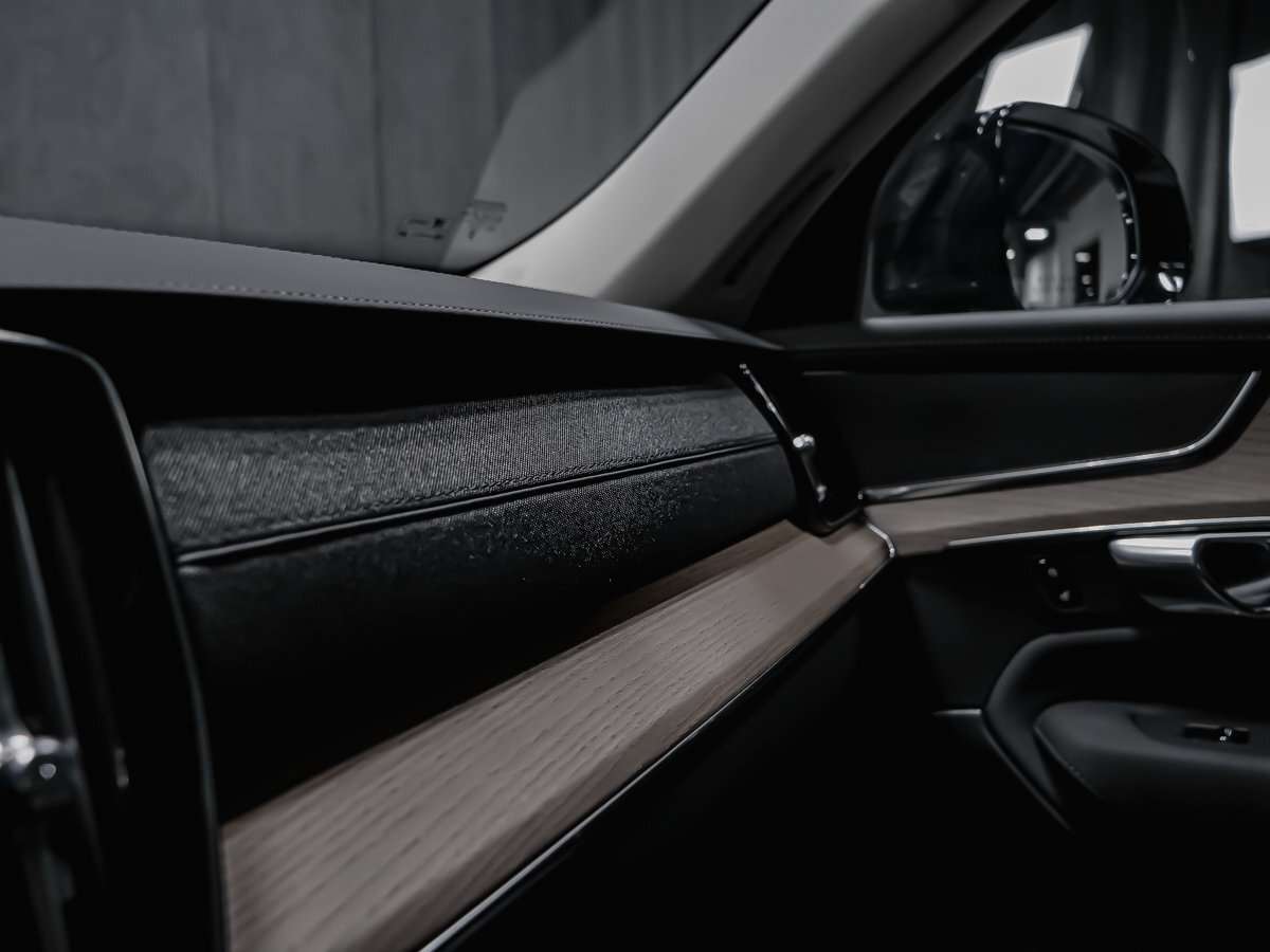 2026 Volvo XC90 Plus 7-Seater (Dark Theme) thumb 11