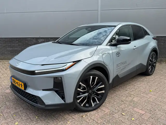 Toyota C-HR+