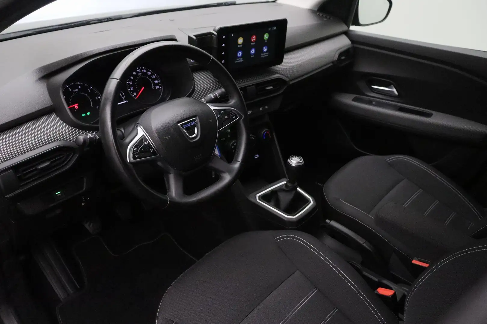 Dacia Sandero Stepway 1.0 TCe 100 Bi-Fuel Comfort 2021 | 1e Eige Zwart - 2