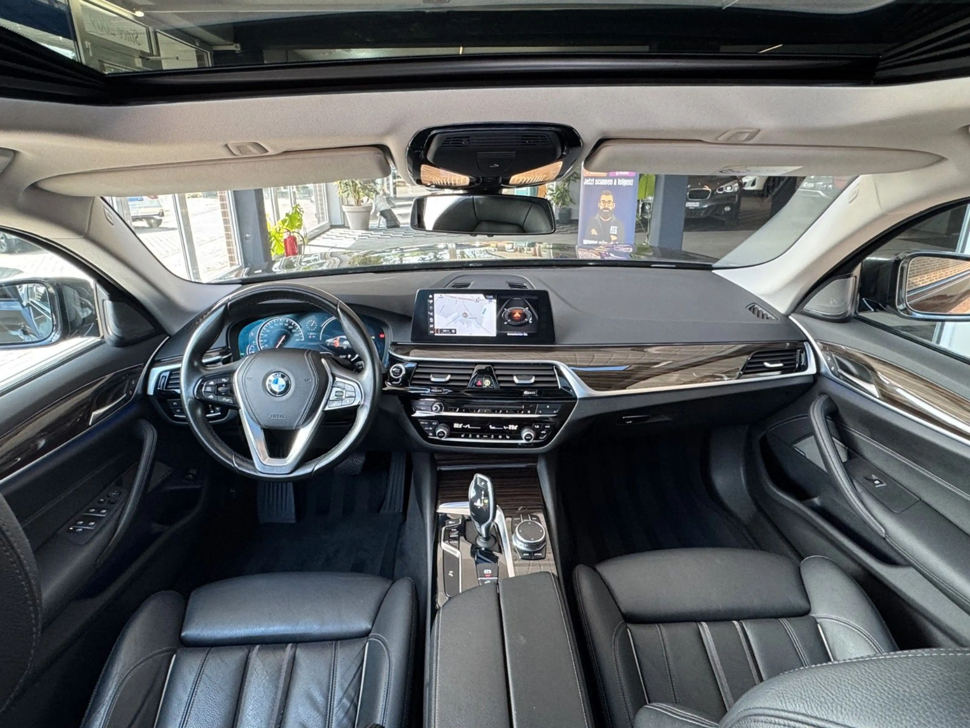 BMW 520 5 Touring 520 d xDrive Sport Line — photo 11