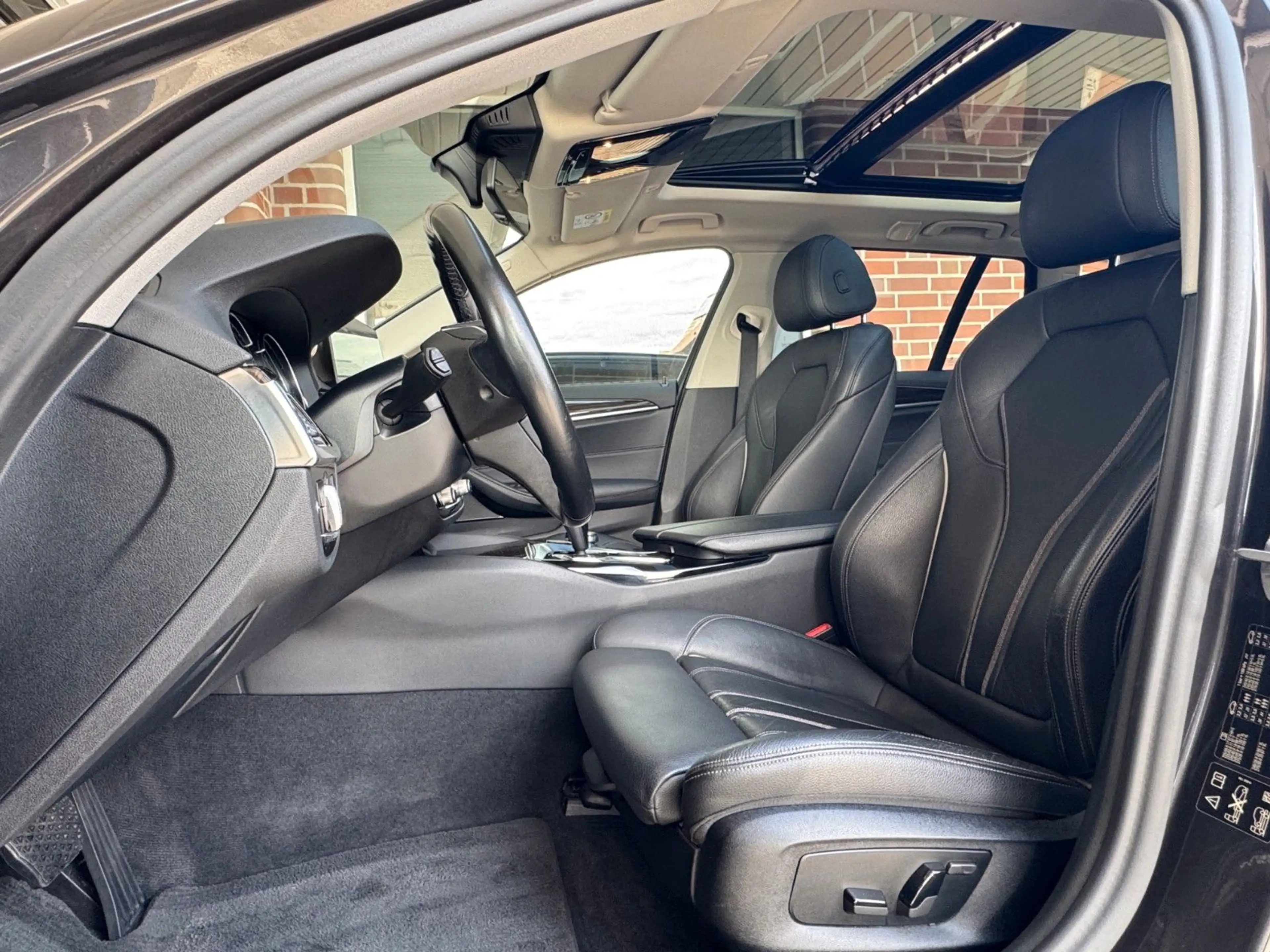 BMW 520 5 Touring 520 d xDrive Sport Line — photo 10