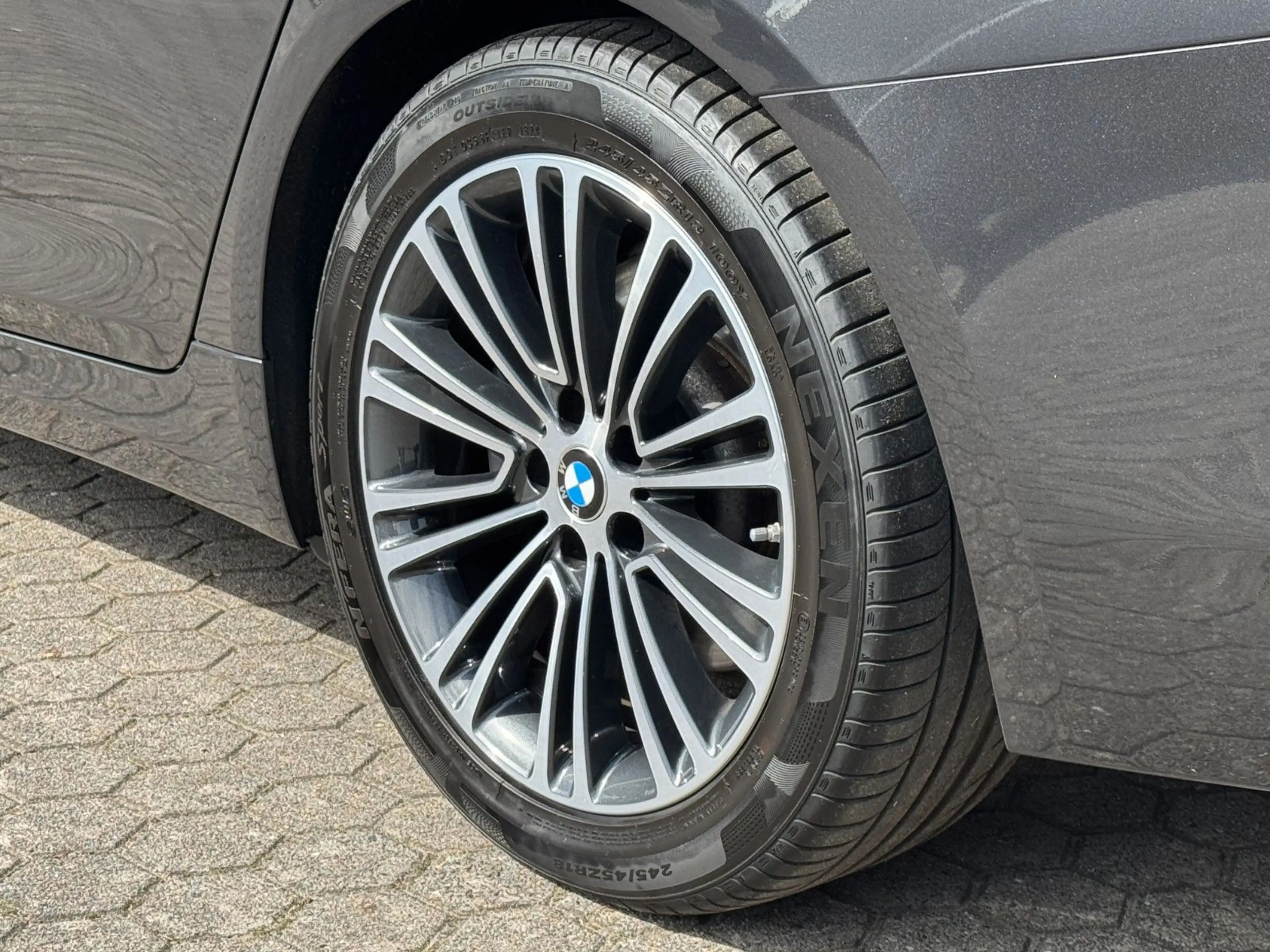 BMW 520 5 Touring 520 d xDrive Sport Line — photo 8