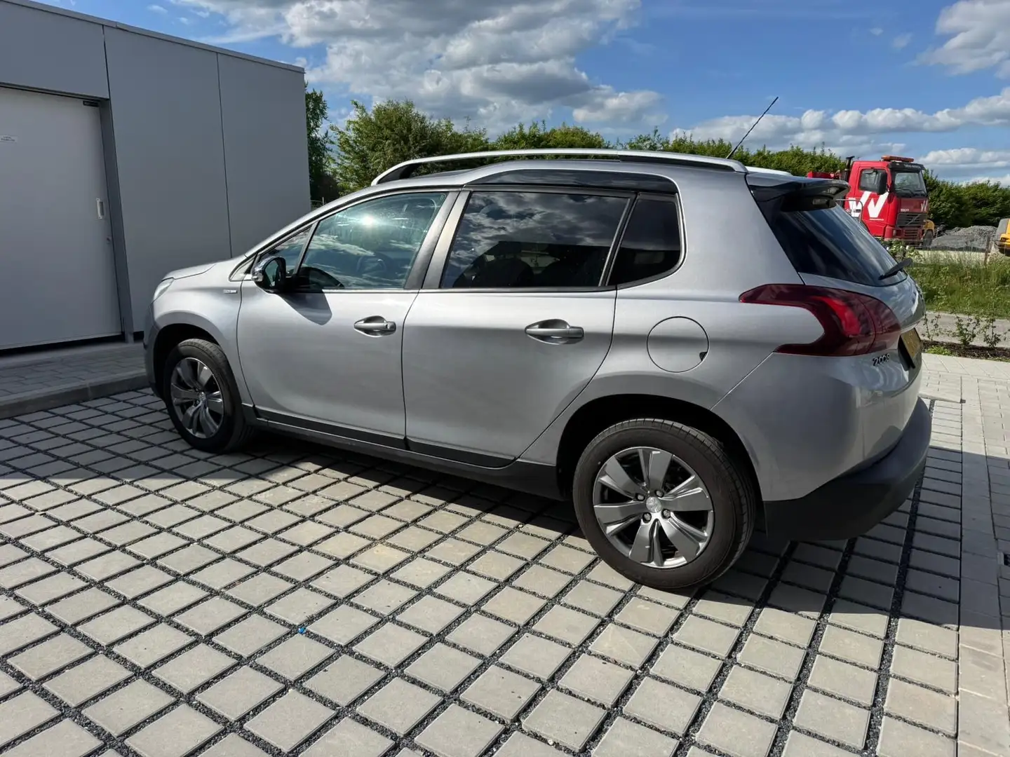 Peugeot 2008 2008 PureTech 110 GPF Stop Gris - 2