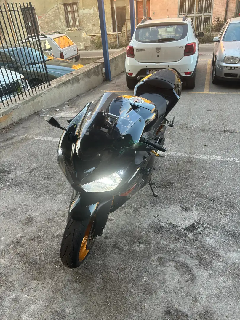 Kawasaki Ninja ZX-6R Schwarz - 1