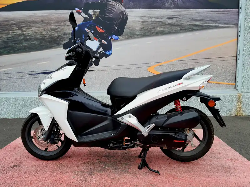 Honda NSC 50 R - foto 4