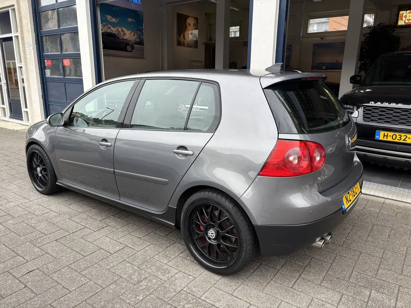 Volkswagen Golf GTI 2.0 TFSI AUT./DEALER OND./CLIMA/TOPSTAAT Grijs - 2