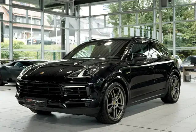 Porsche Cayenne view 4