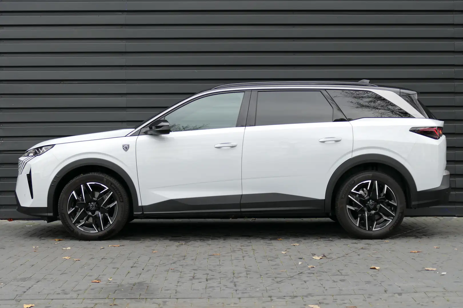 Peugeot 5008 1.2 HYBRID 145PK 7-ZITS GT AUTOMAAT / NAVI /CLIMA Weiß - 2