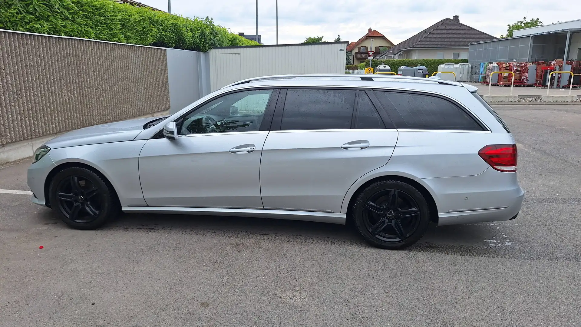 Mercedes-Benz E 250 E 250 T Avantgarde CDI Aut. Avantgarde Silber - 2