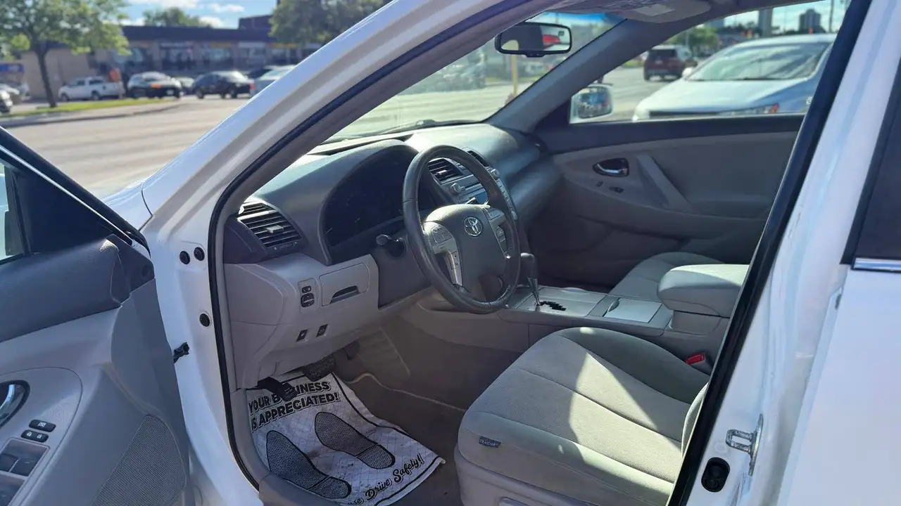 Toyota Camry photo Toyota Camry