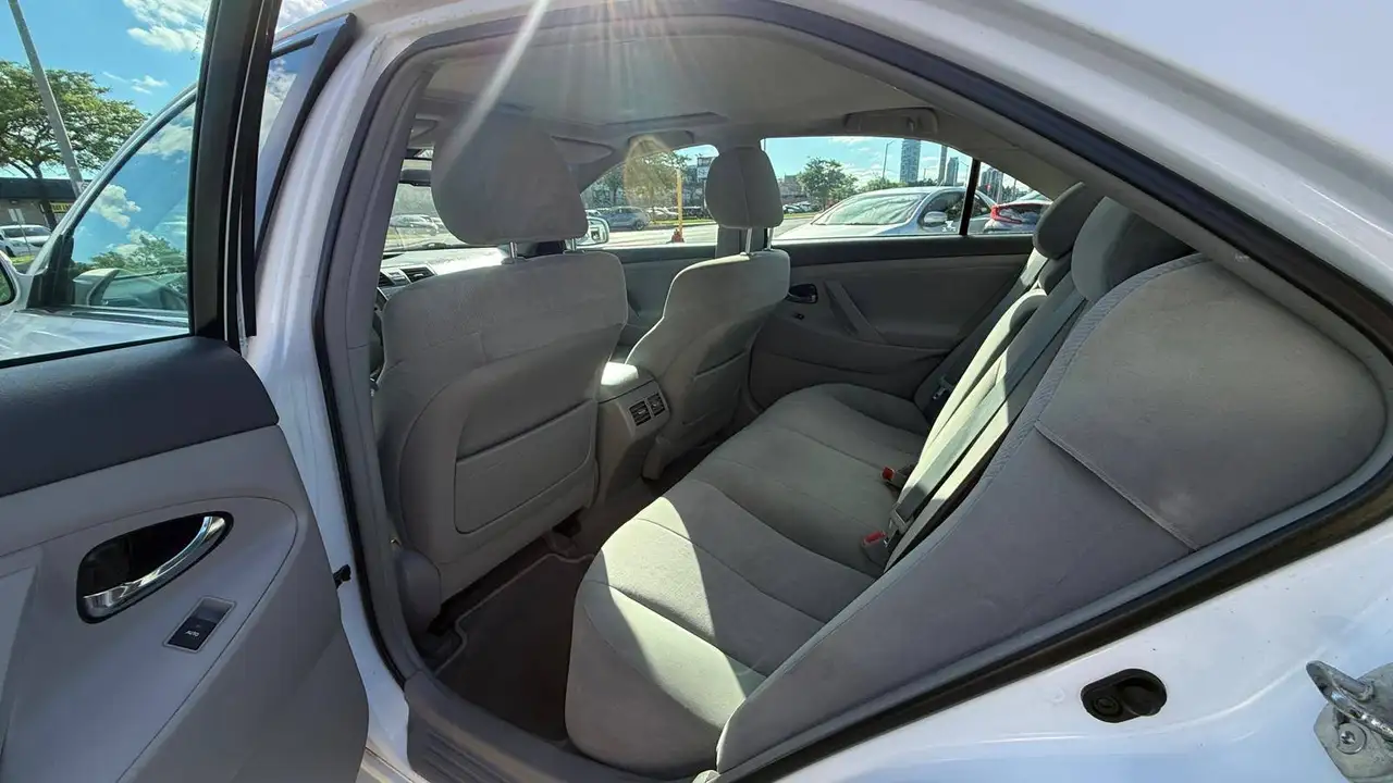 Toyota Camry photo Toyota Camry