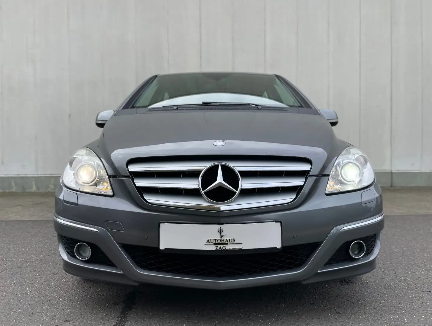 Mercedes-Benz B 200 Automatik*Bi-XENON*PDC*AHK* Gris - 2
