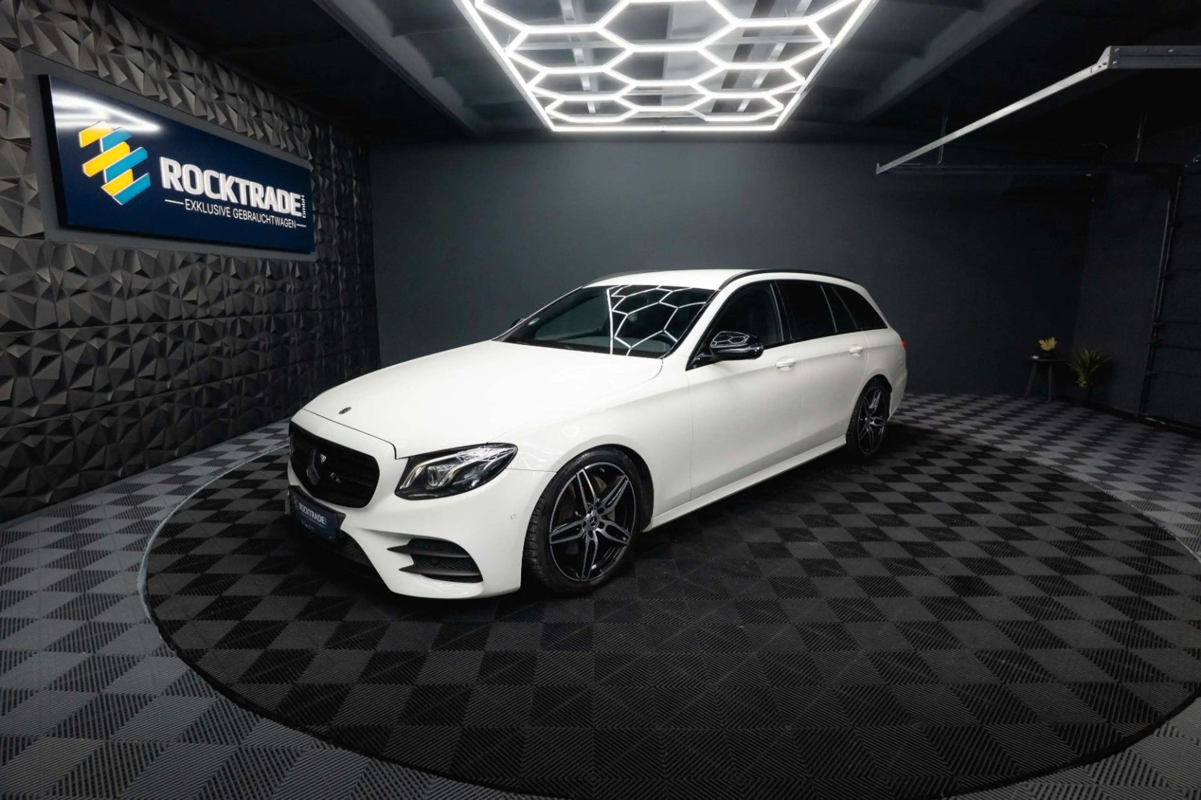 Mercedes-Benz E 220 d AMG Night-Paket | ACC | LED | Widescreen