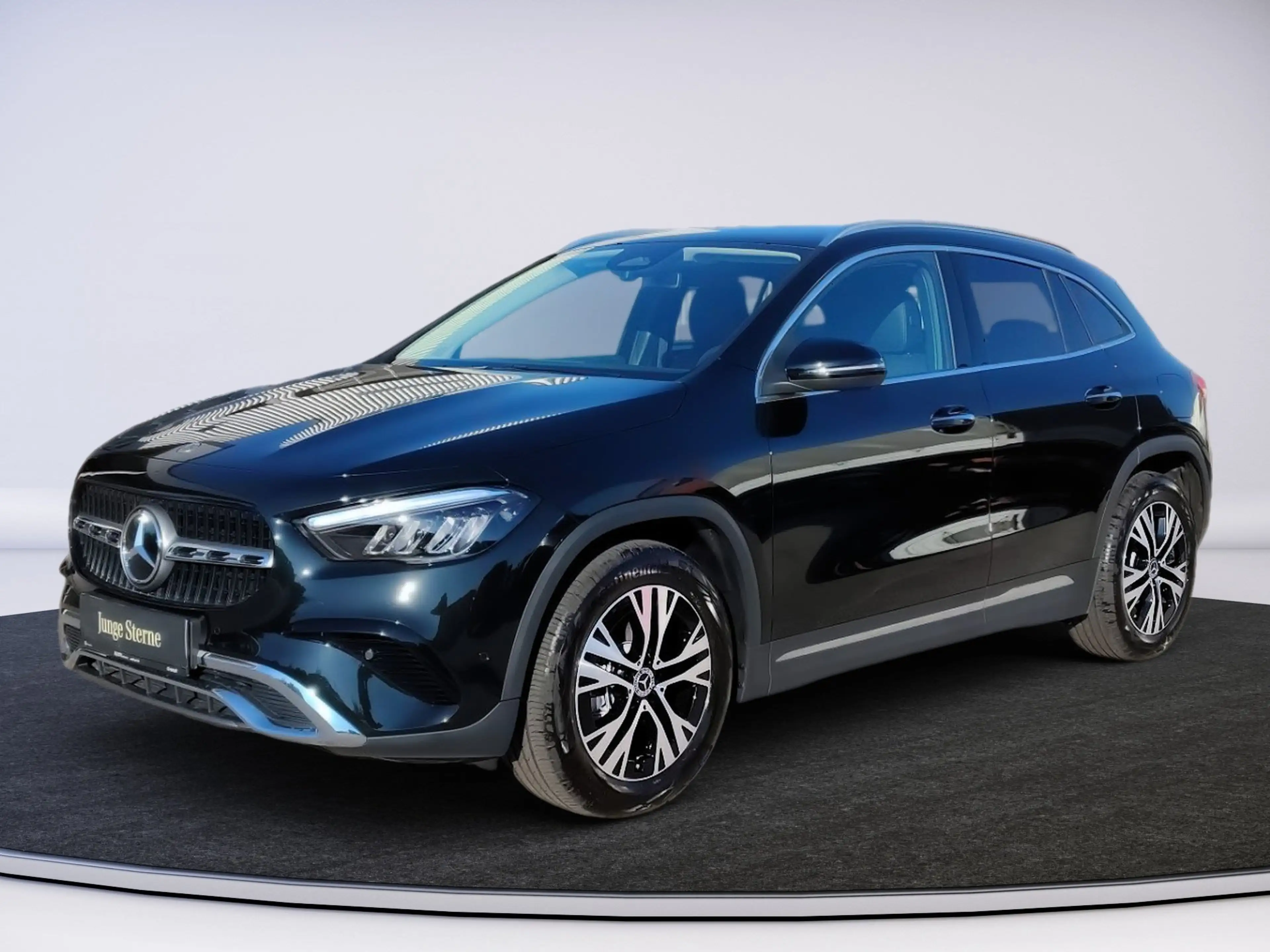 Mercedes-Benz GLA 200 d AUT Kam. KeyLess KlimaA LED LM Navi — photo 2