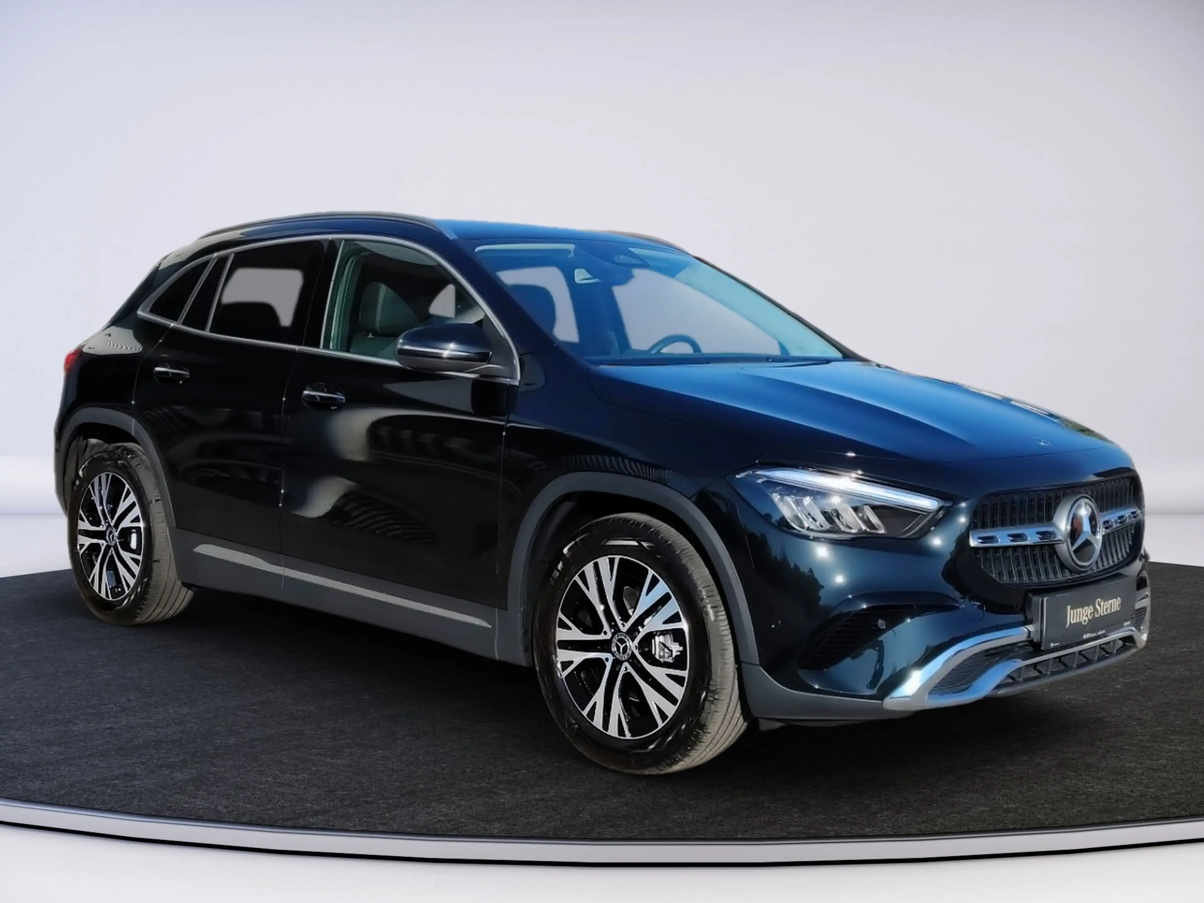 Mercedes-Benz GLA 200 d AUT Kam. KeyLess KlimaA LED LM Navi — photo 7