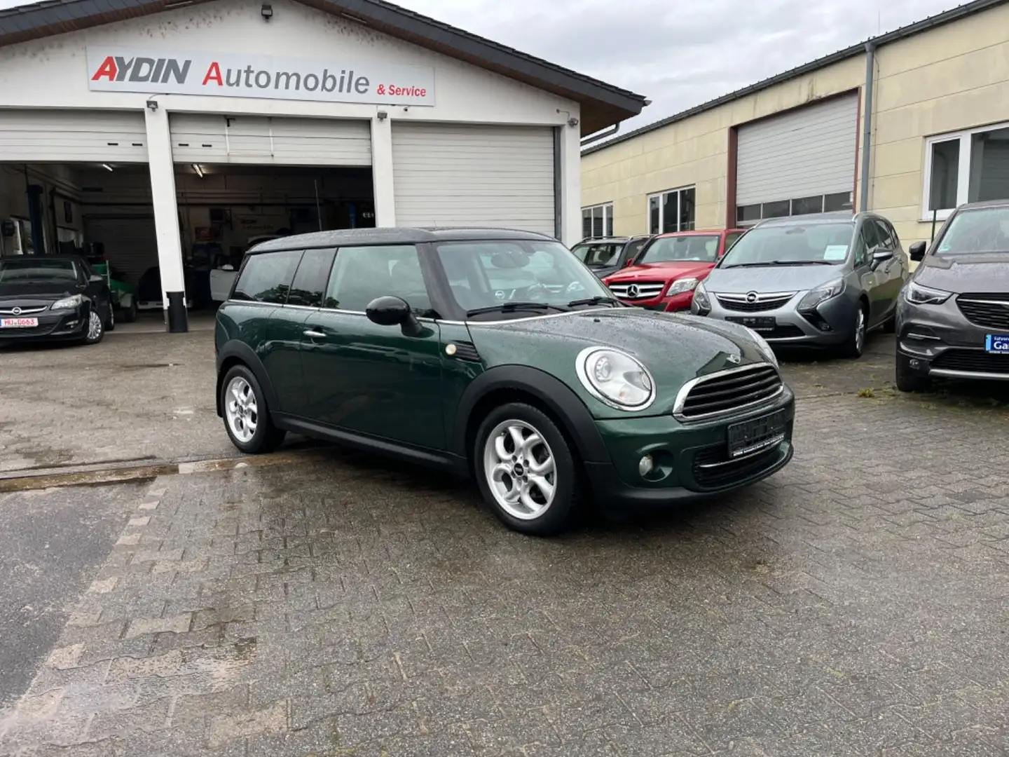 MINI Cooper Clubman Cooper.GEPFLEGT.NAVI.PDS.ALU.TEMP Grün - 1