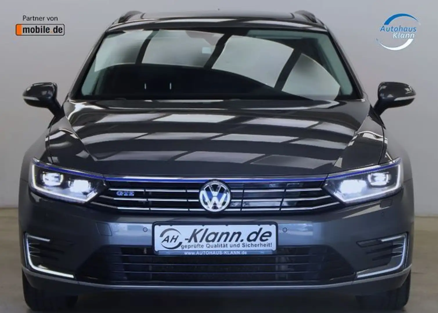 Volkswagen Passat Variant GTE 1.4 TSI 218PS DSG Hybrid ACC Grau - 2