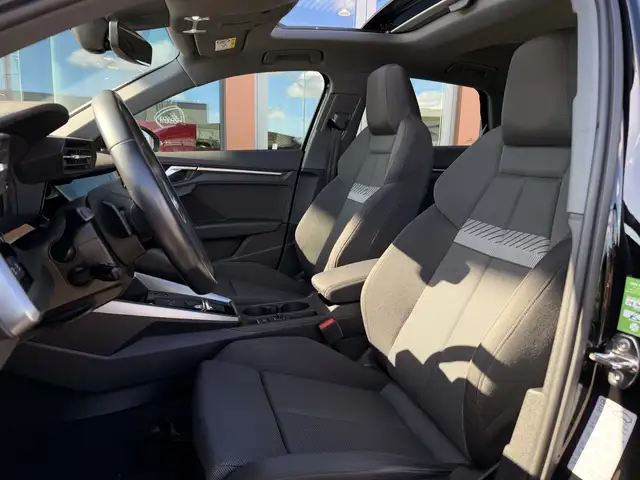 Audi A3 view 4