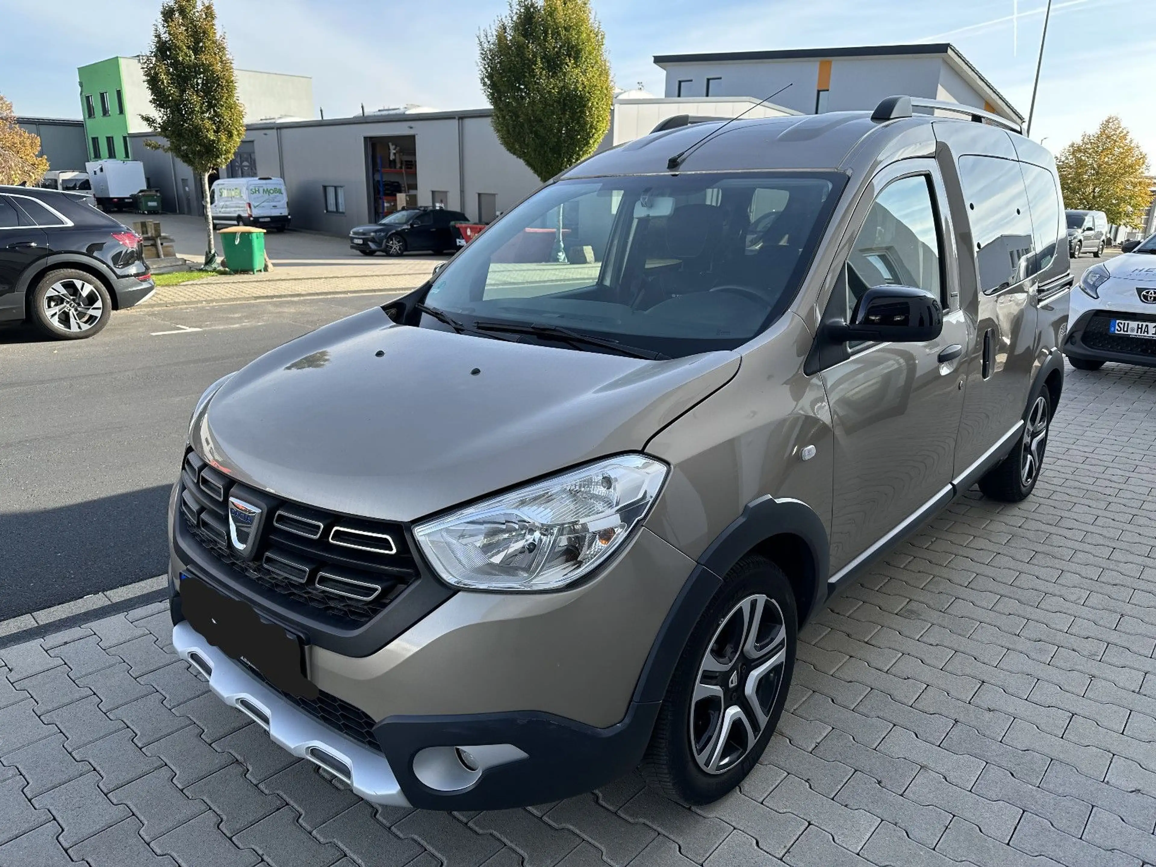 Dacia Dokker Stepway Celebration/Rollstuhlrampe — photo 2