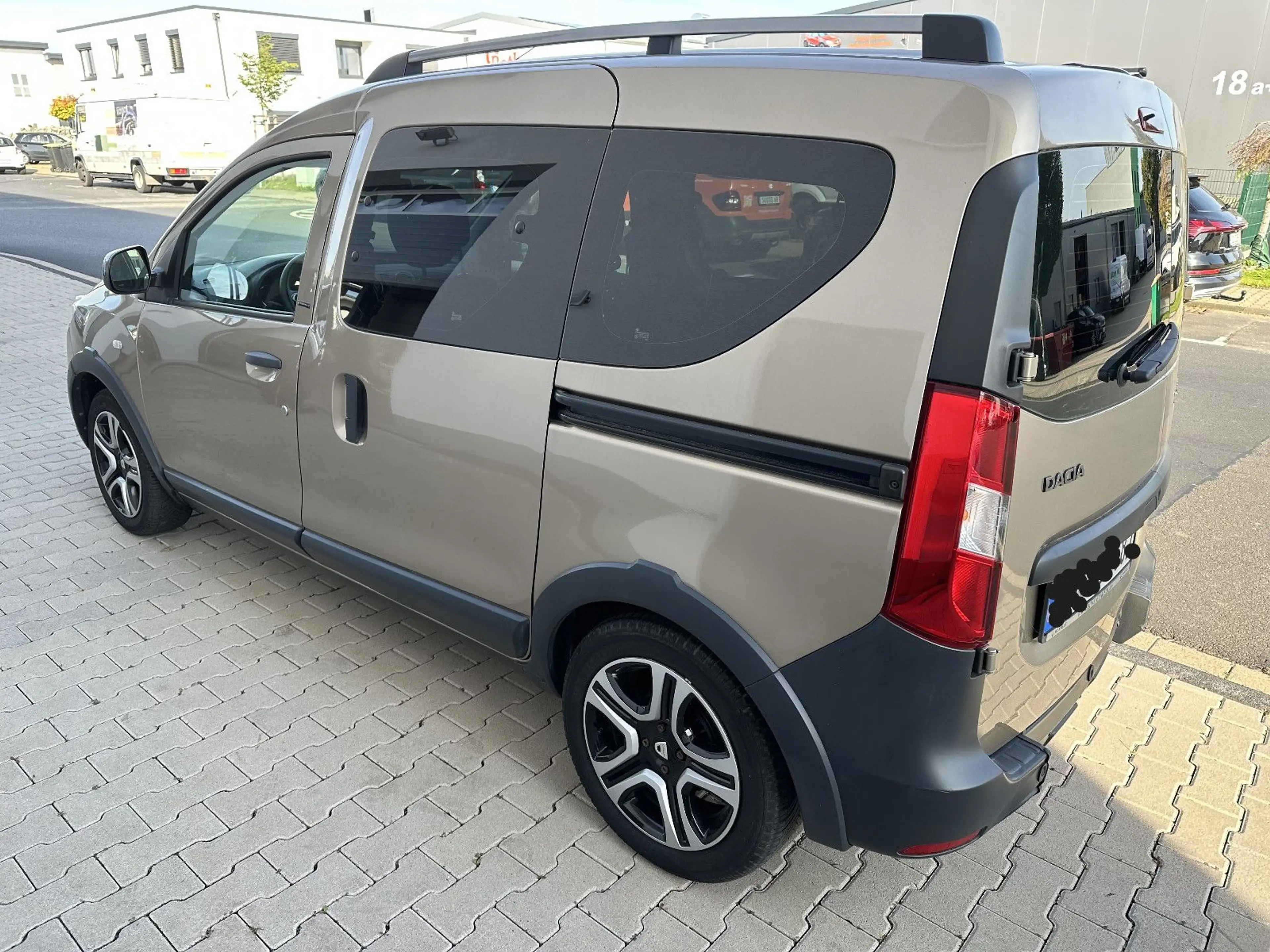 Dacia Dokker Stepway Celebration/Rollstuhlrampe — photo 4