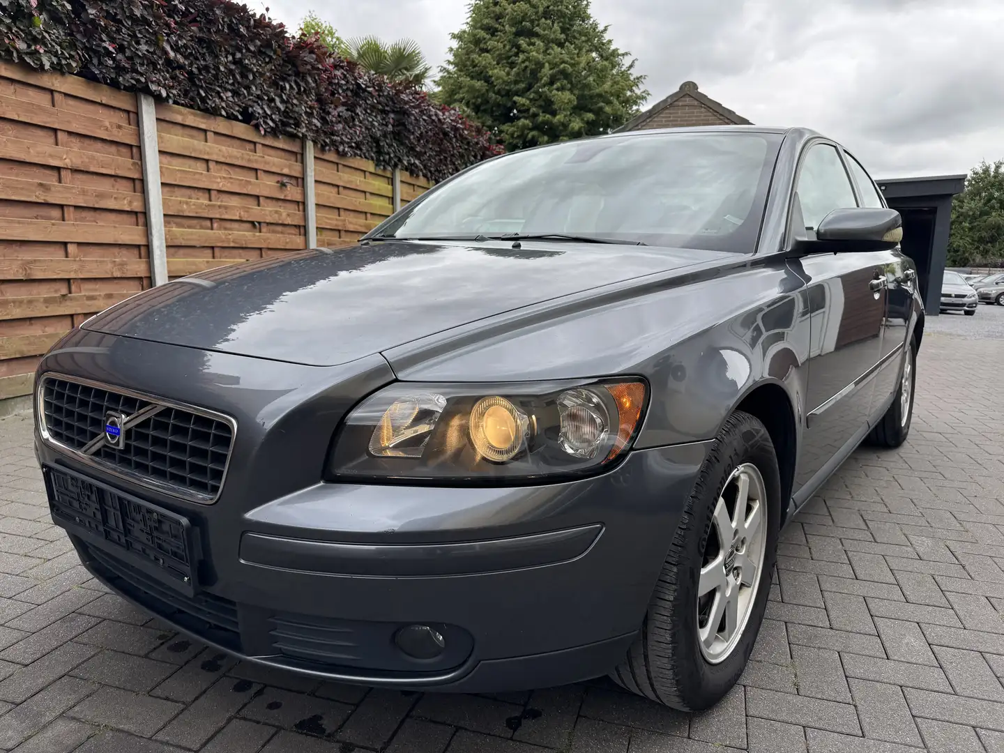 Volvo S40 1.8 Momentum Azul - 1