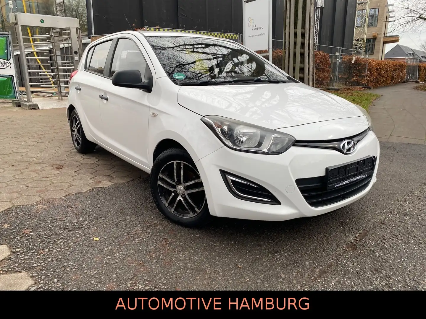 Hyundai i20 1.2*5trg.*ZV/FB*Ganzjahresreifen*Tüv 2027 Weiß - 2