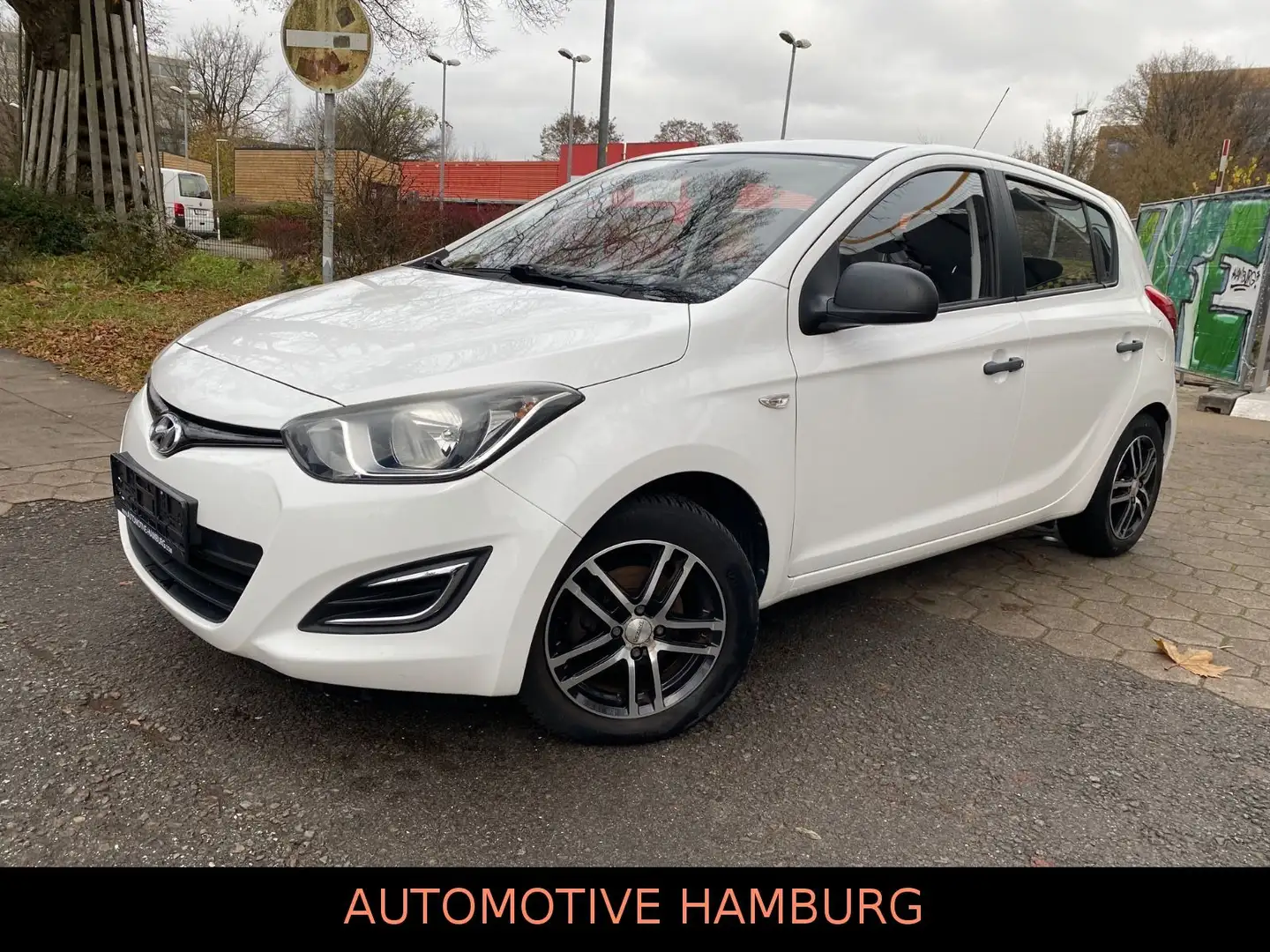 Hyundai i20 1.2*5trg.*ZV/FB*Ganzjahresreifen*Tüv 2027 Weiß - 1